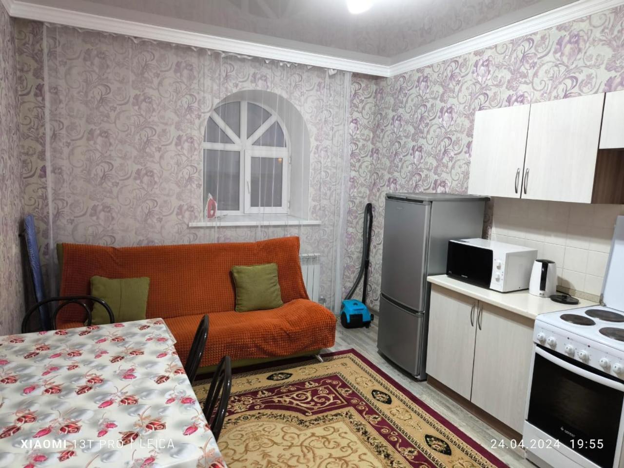 Appartement Уютная Квартира Комфорт Класса76 à Astana Extérieur photo